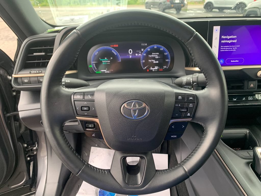Used 2023 Toyota Crown AWD/4WD image 26
