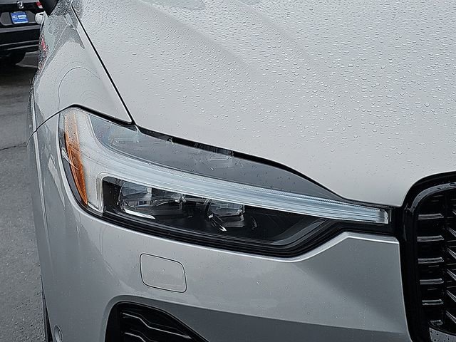 Used 2025 Volvo XC60 B5 Plus w/ Protection Package Premier image 9