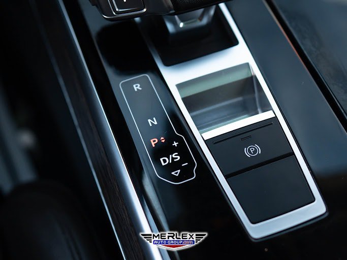 Used 2021 Audi A8 L 4.0T w/ Interior Protection Package AWD/4WD image 25