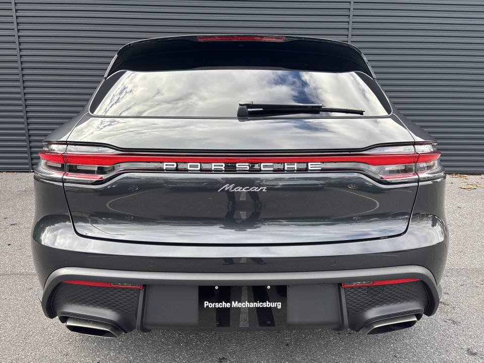 New 2026 Porsche Macan AWD/4WD image 4