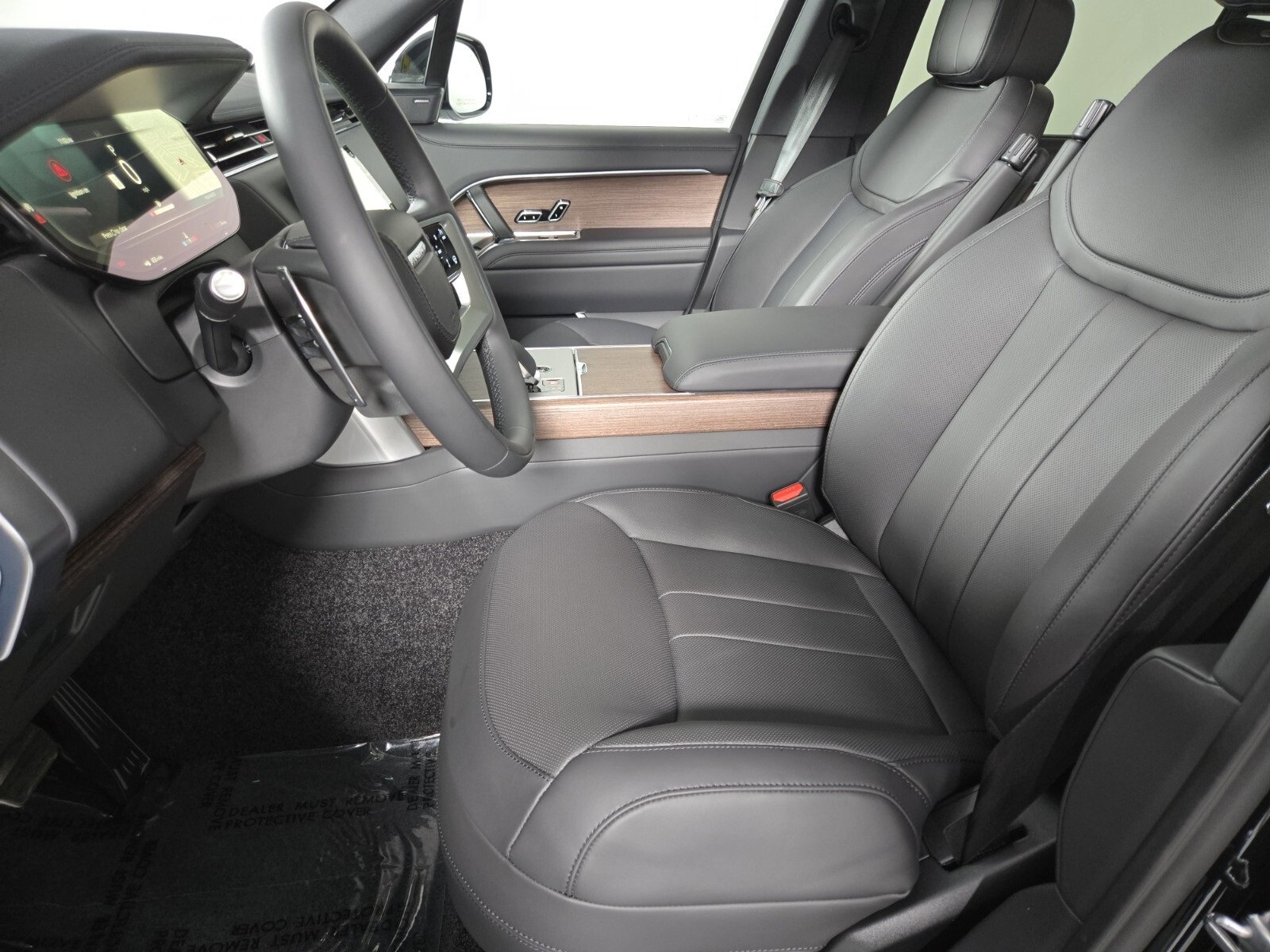 New 2025 Land Rover Range Rover Long Wheelbase SE image 11