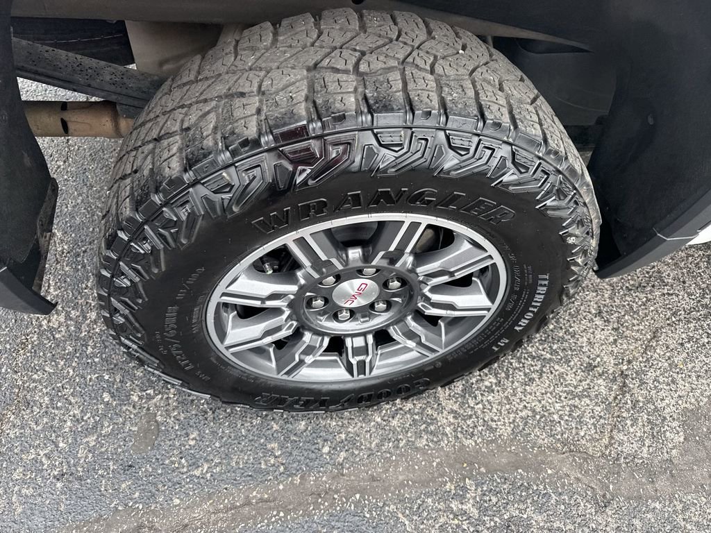 Certified 2024 GMC Sierra 1500 AT4 w/ Technology Package AWD/4WD image 40