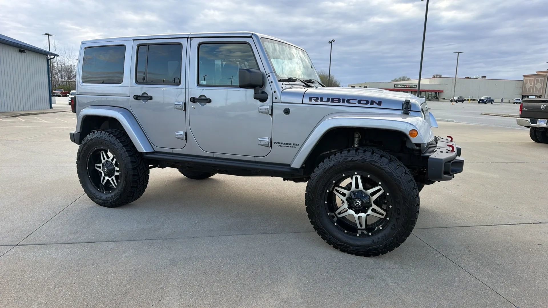 Used 2016 Jeep Wrangler Unlimited Rubicon image 27
