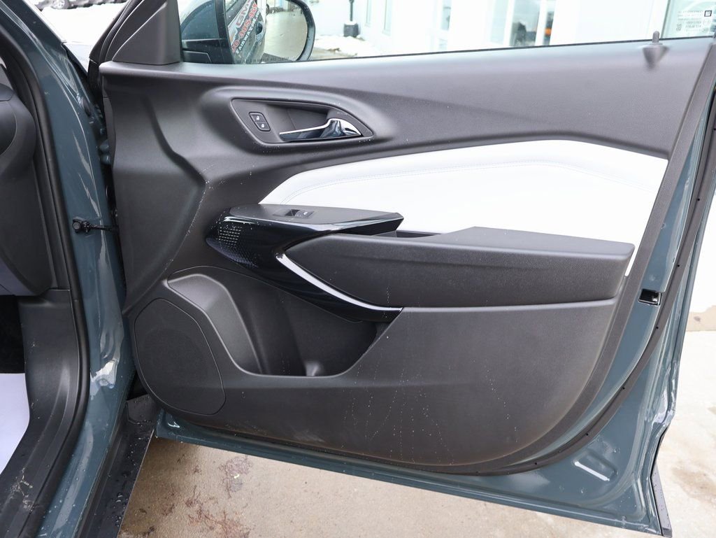 New 2026 Chevrolet Trax LT w/ Driver Confidence Package image 29