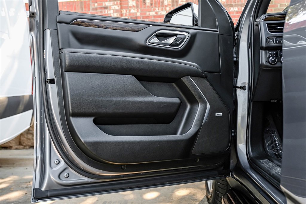 Used 2021 Chevrolet Suburban Premier w/ Premium Package image 48