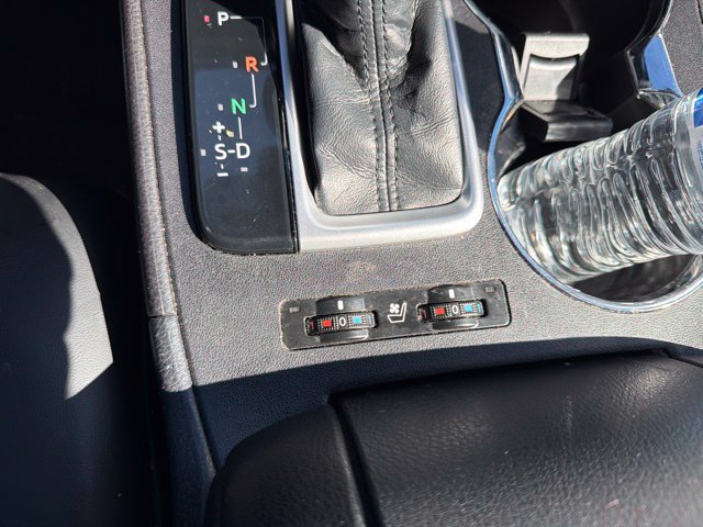 Used 2018 Toyota Highlander Limited AWD/4WD image 17