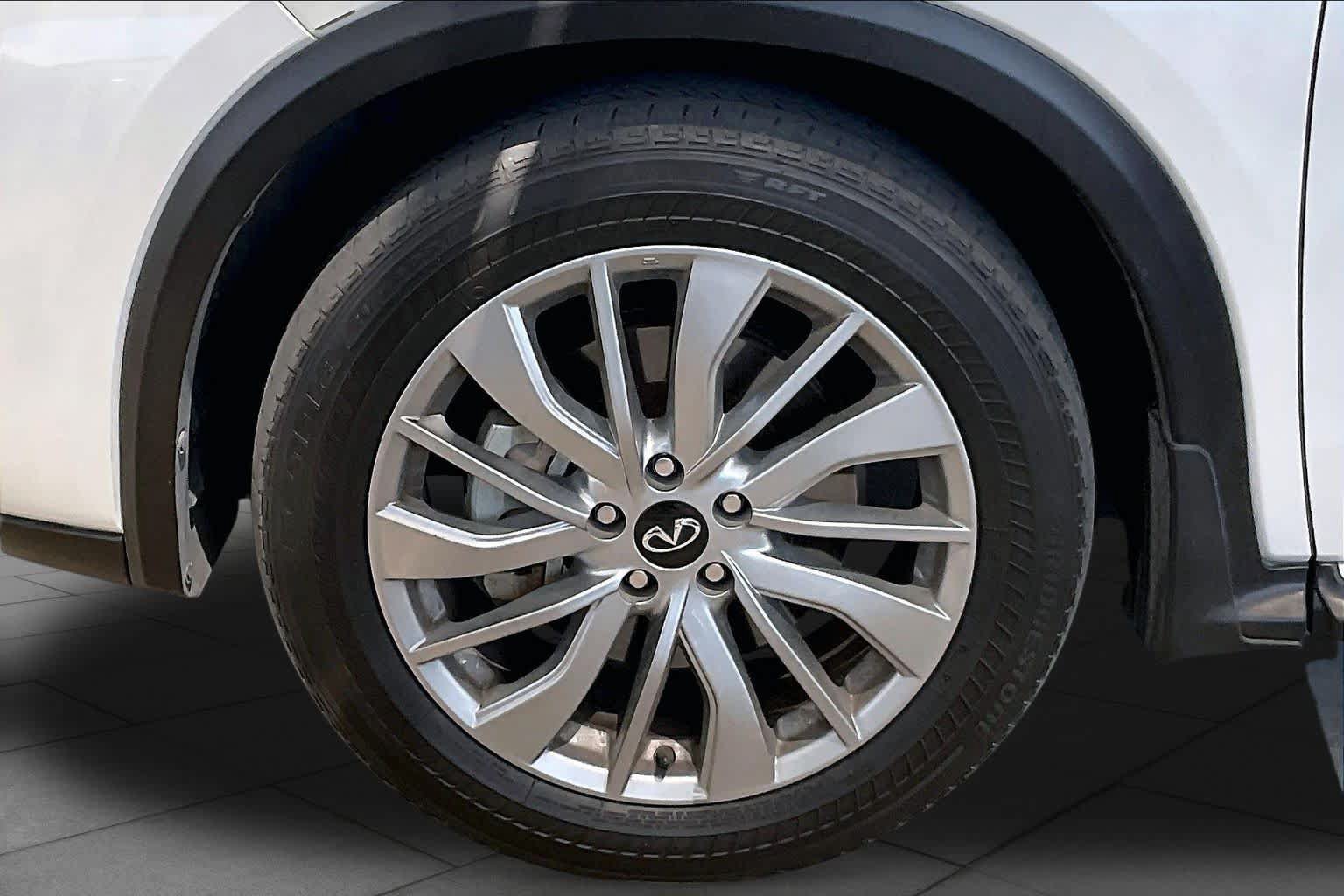 Used 2024 INFINITI QX50 Luxe FWD image 11