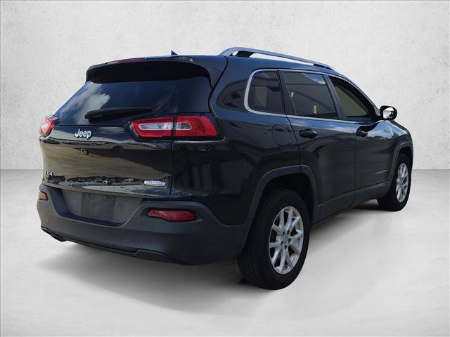 Used 2016 Jeep Cherokee Latitude AWD/4WD image 4