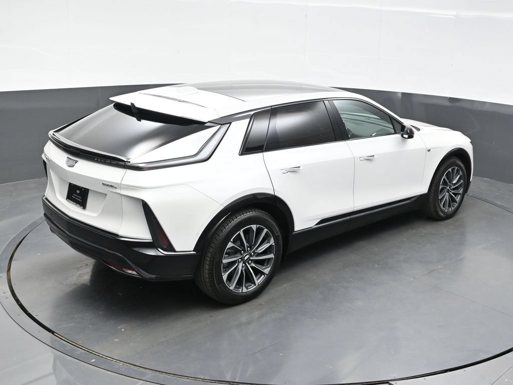 Certified 2024 Cadillac Lyriq Sport AWD/4WD image 36