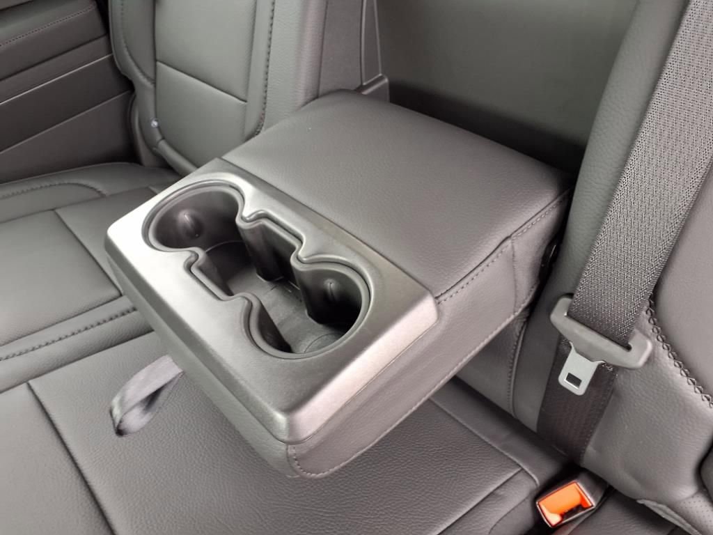 New 2025 GMC Sierra 2500 Denali w/ Denali Reserve Package image 9