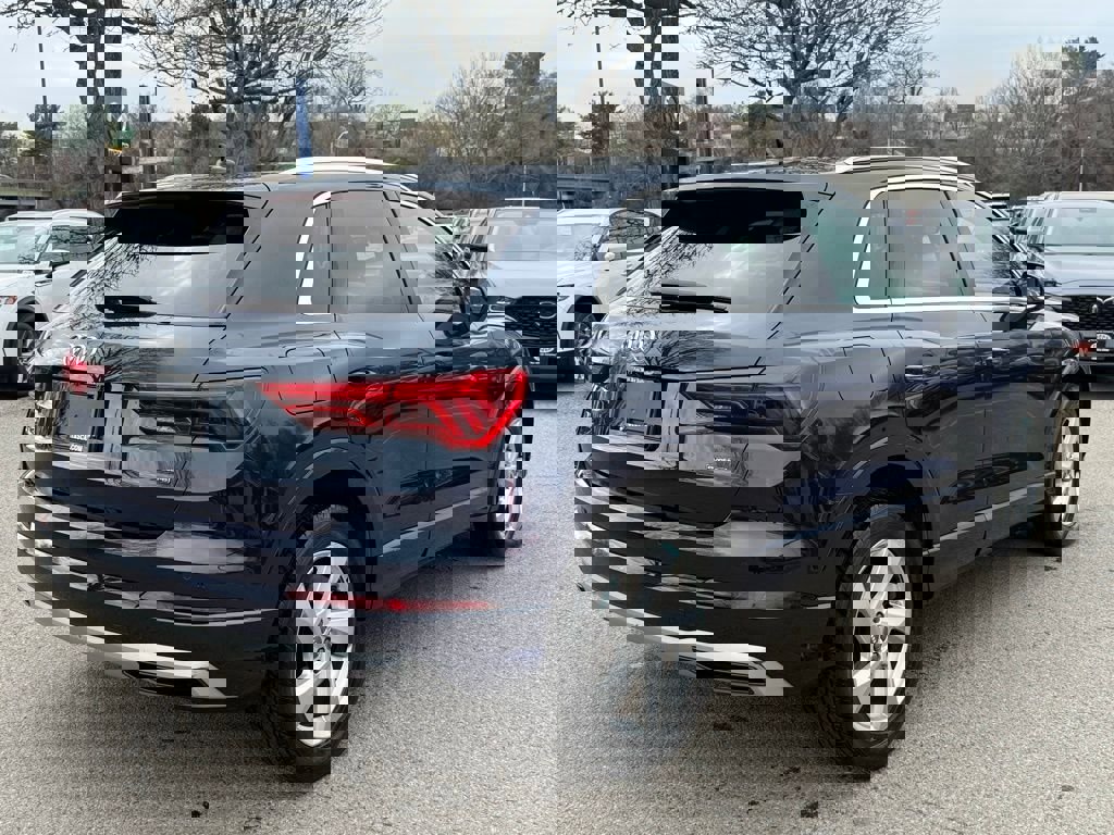 Used 2020 Audi Q3 2.0T Premium w/ Convenience Package image 8