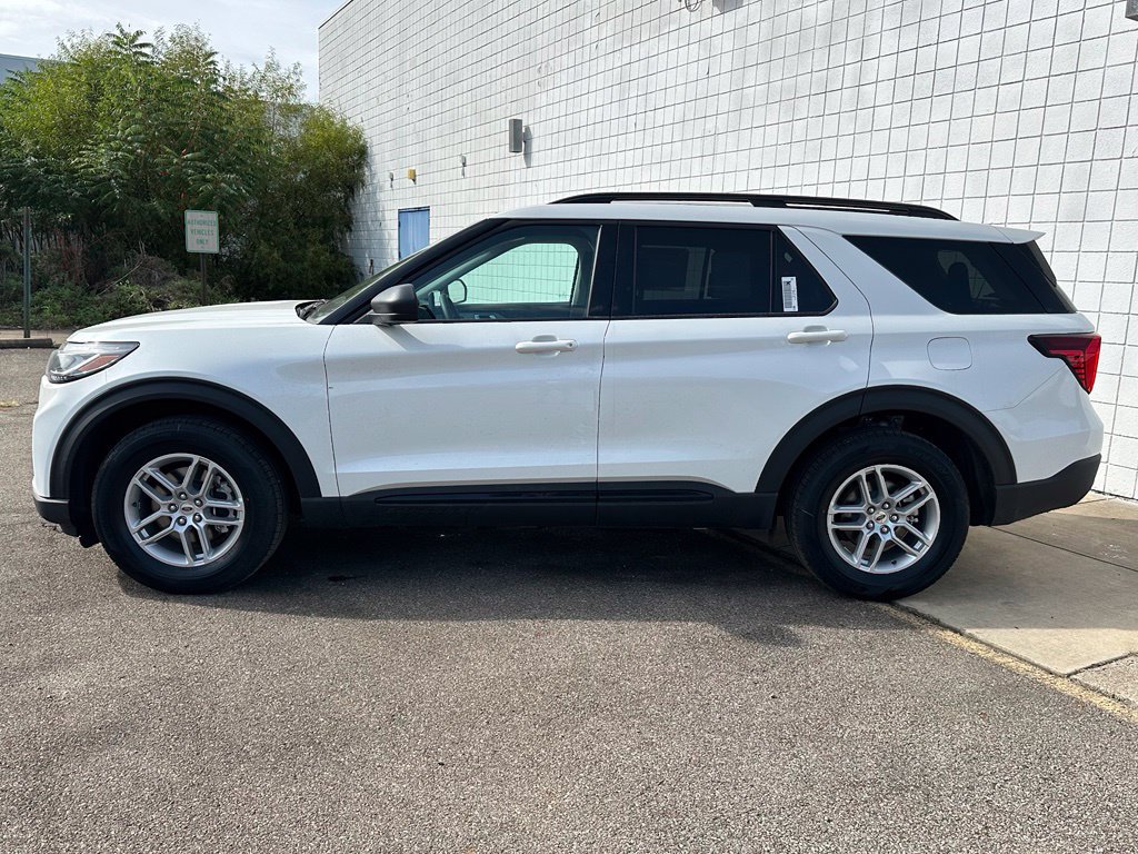 New 2026 Ford Explorer Active AWD/4WD image 2