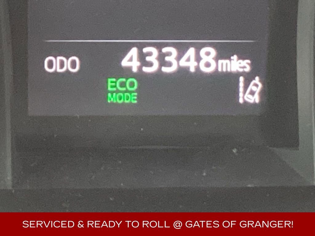 Used 2024 Toyota Camry LE image 5