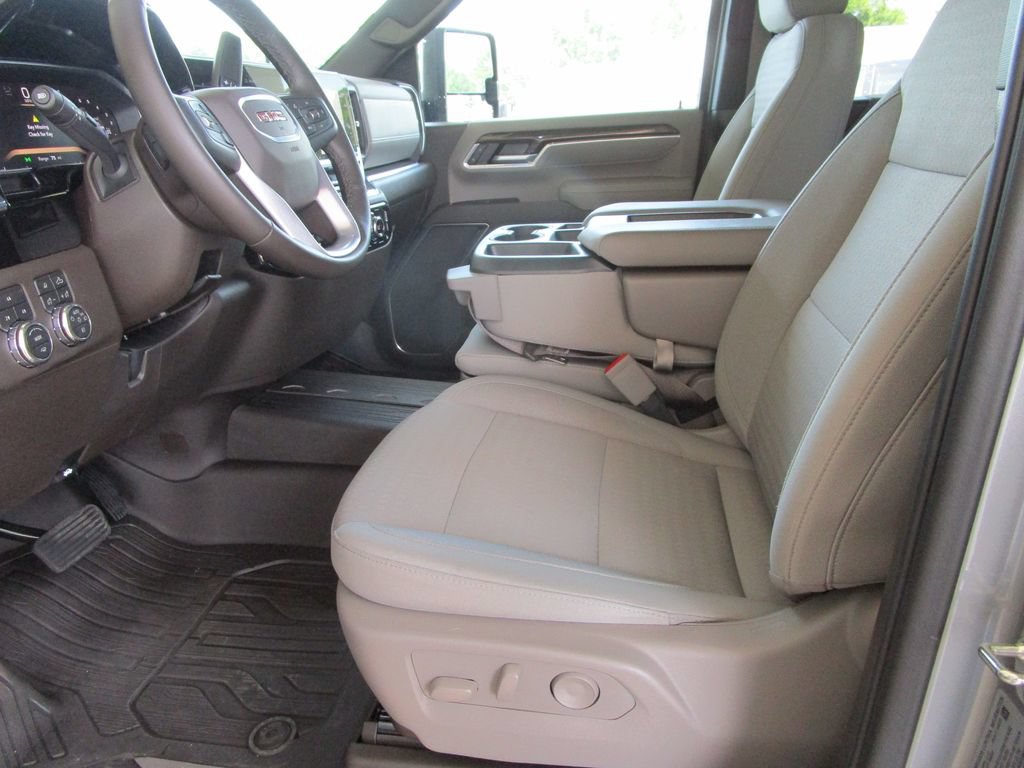 Used 2026 GMC Sierra 2500 SLE w/ SLE Value Package; AWD/4WD image 40