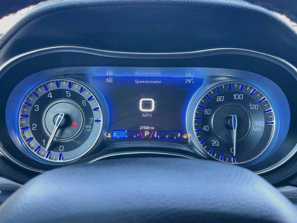 Used 2020 Chrysler 300 Touring w/ Sport Appearance Package RWD image 12