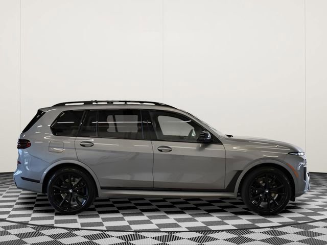 Used 2026 BMW X7 M60i AWD/4WD image 2
