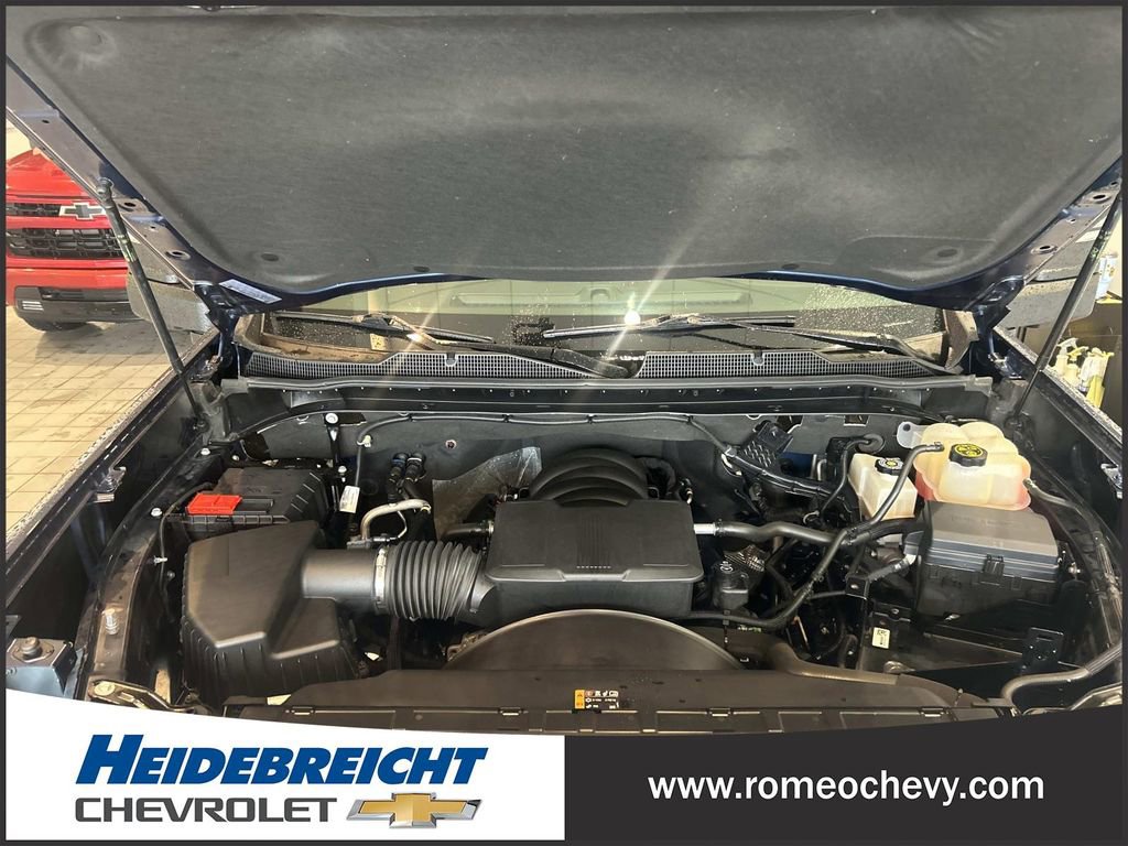 Used 2023 Chevrolet Silverado 2500 LTZ w/ LTZ Convenience Package image 9