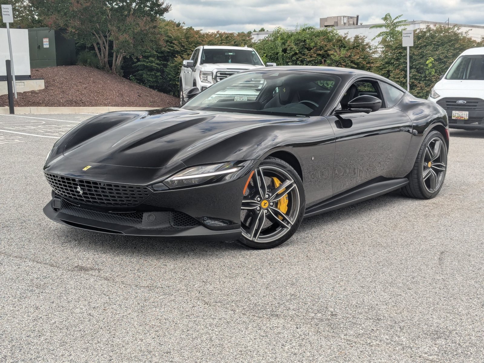 Used 2021 Ferrari Roma RWD image 1