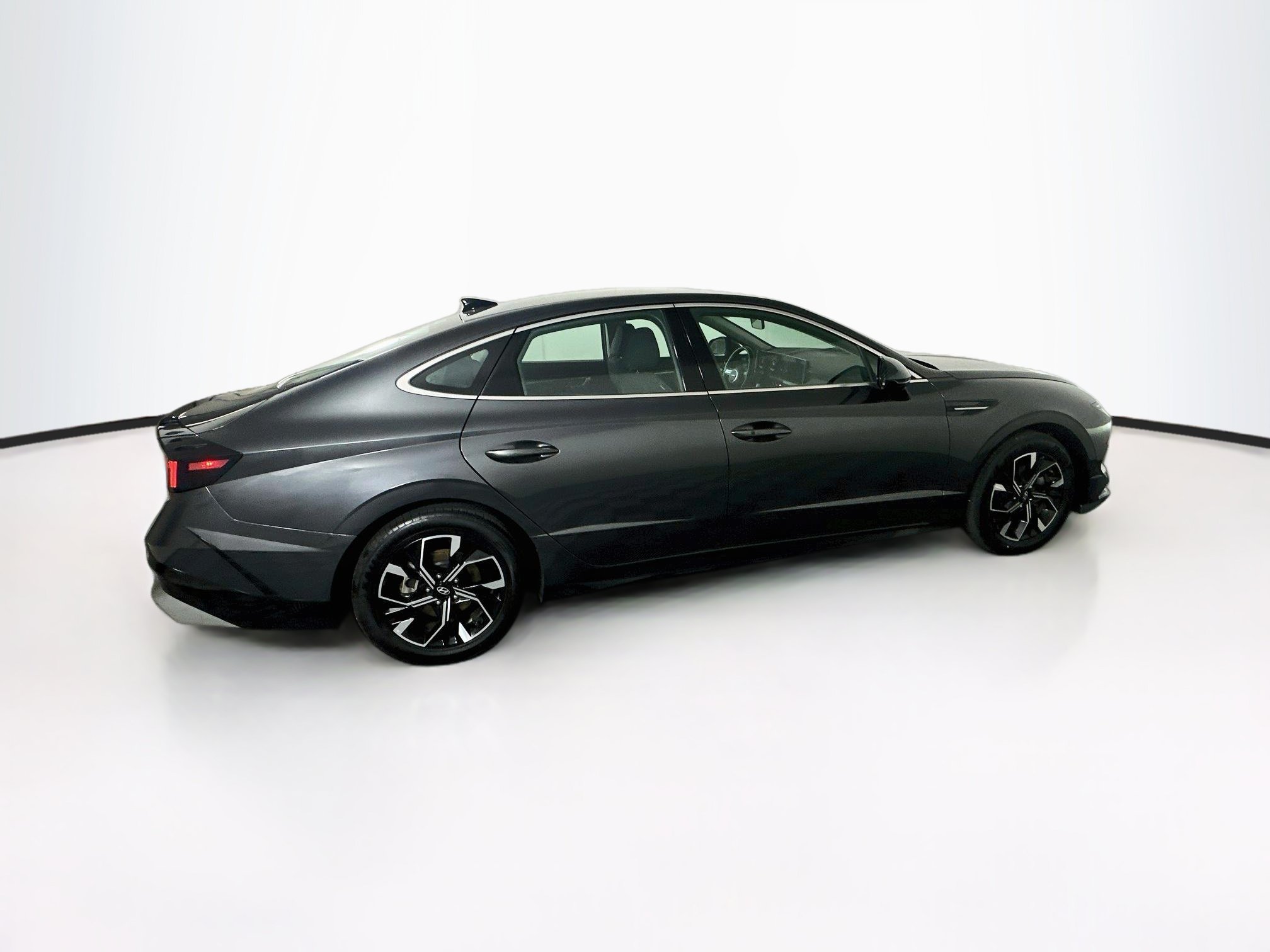 Used 2025 Hyundai Sonata SEL FWD image 10