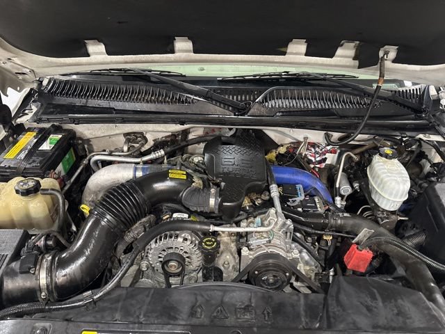 Used 2004 GMC Sierra 2500 SLT w/ Heavy-Duty Power Package AWD/4WD image 31