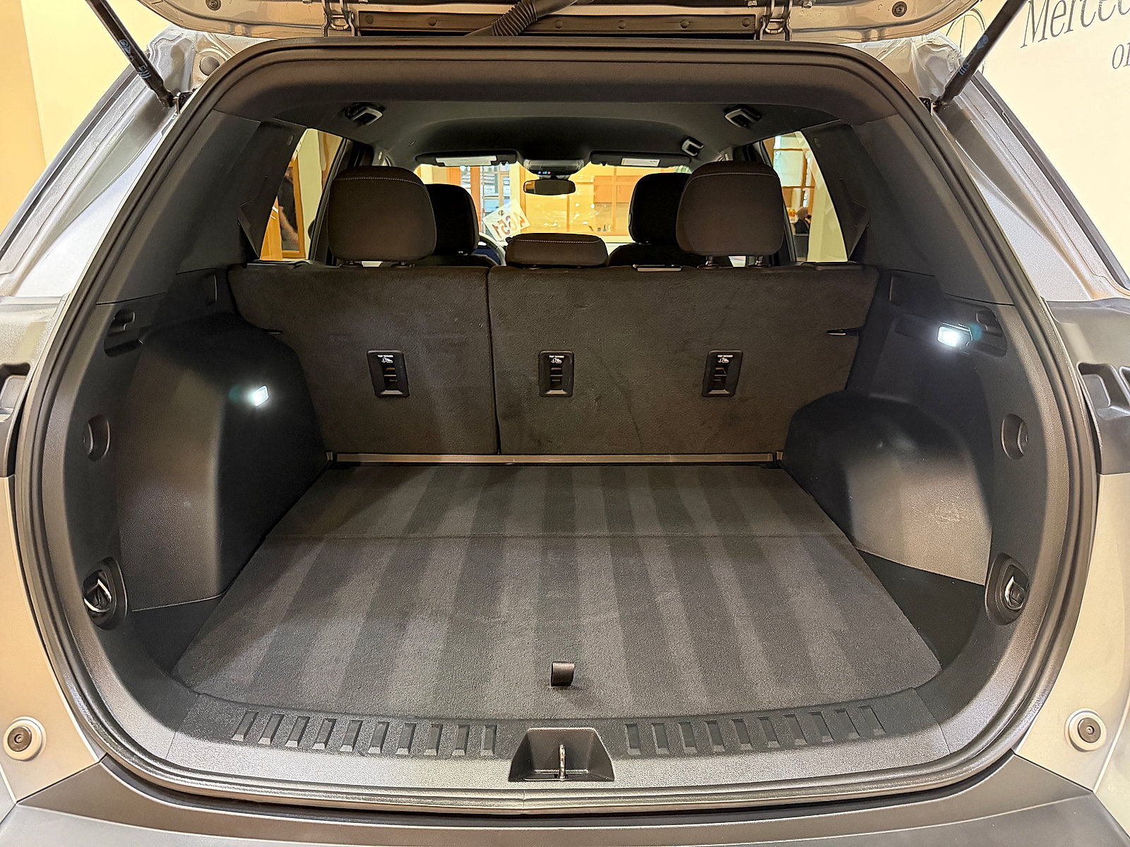 Used 2026 Chevrolet Equinox LT FWD image 28