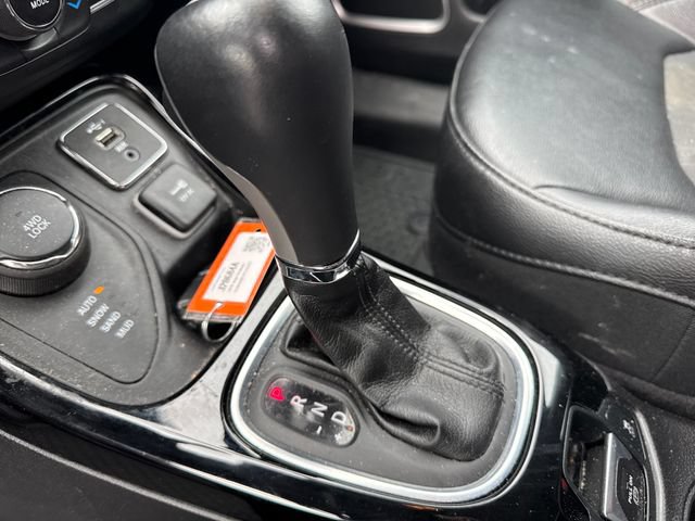 Used 2019 Jeep Compass Latitude AWD/4WD image 24