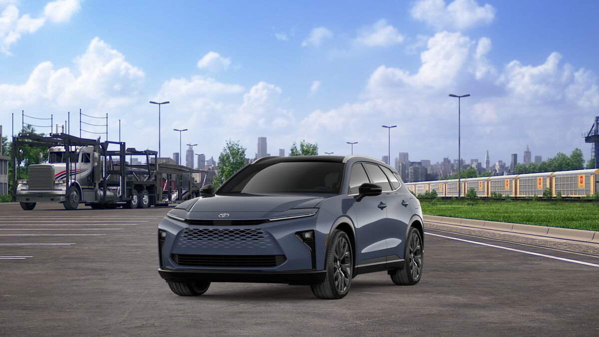 New 2026 Toyota Crown Signia image 1