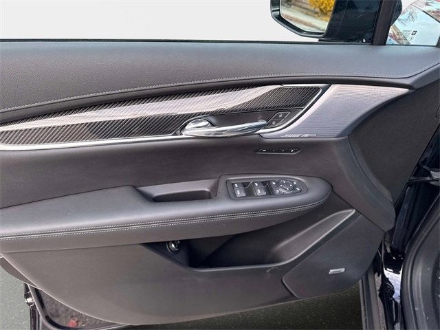 New 2025 Cadillac XT6 Sport w/ Technology Package image 15