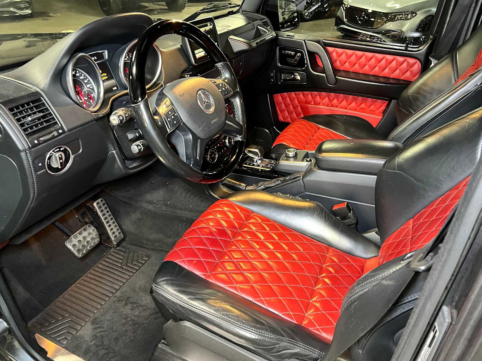 Used 2016 Mercedes-Benz G 63 AMG 4MATIC image 24