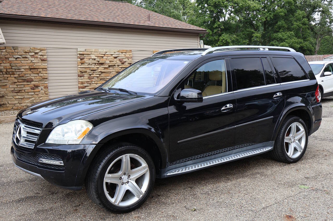 Used 2011 Mercedes-Benz GL 550 4MATIC image 5