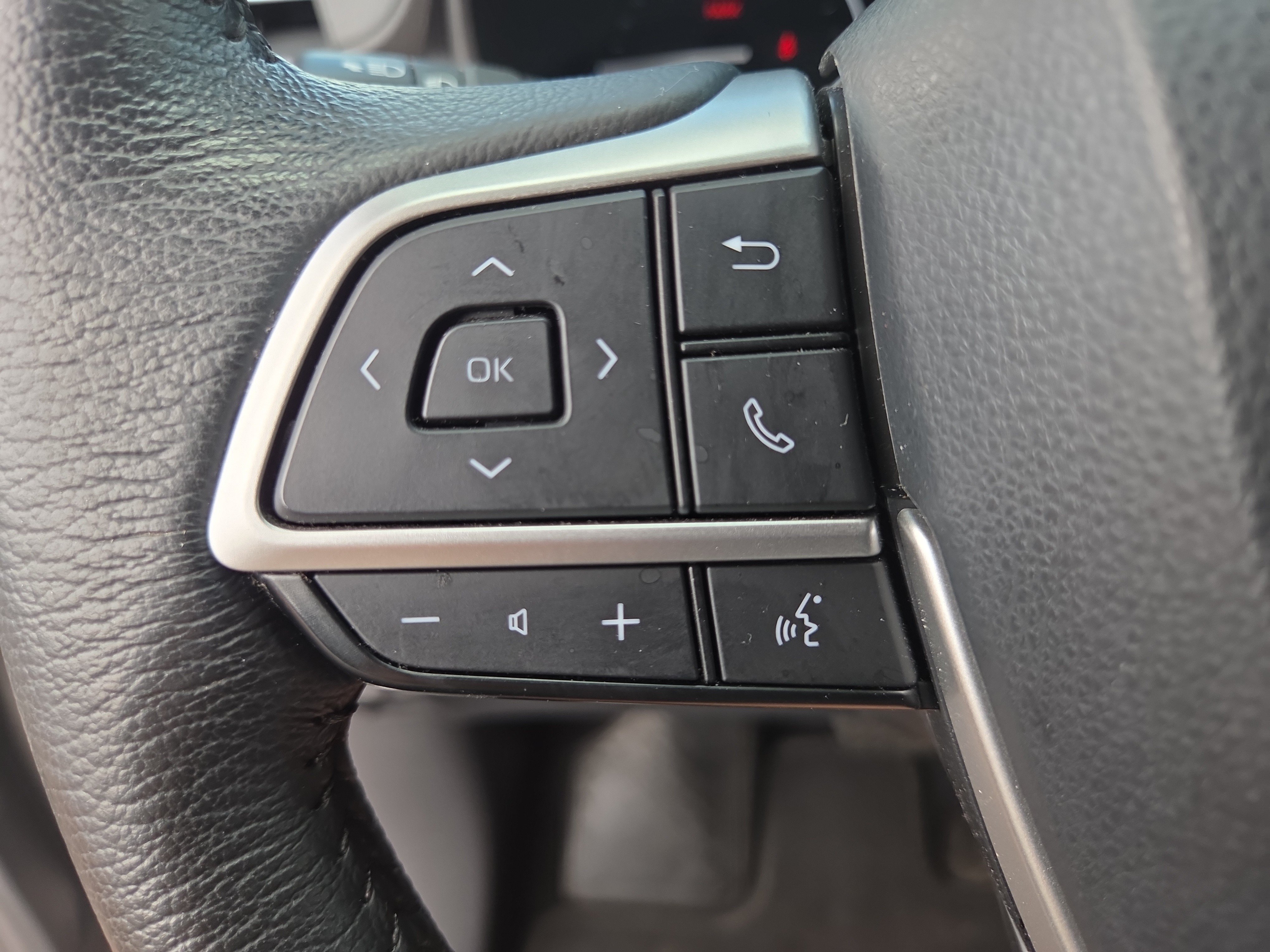 Certified 2024 Toyota Sienna XLE w/ XLE Plus Package AWD/4WD image 27