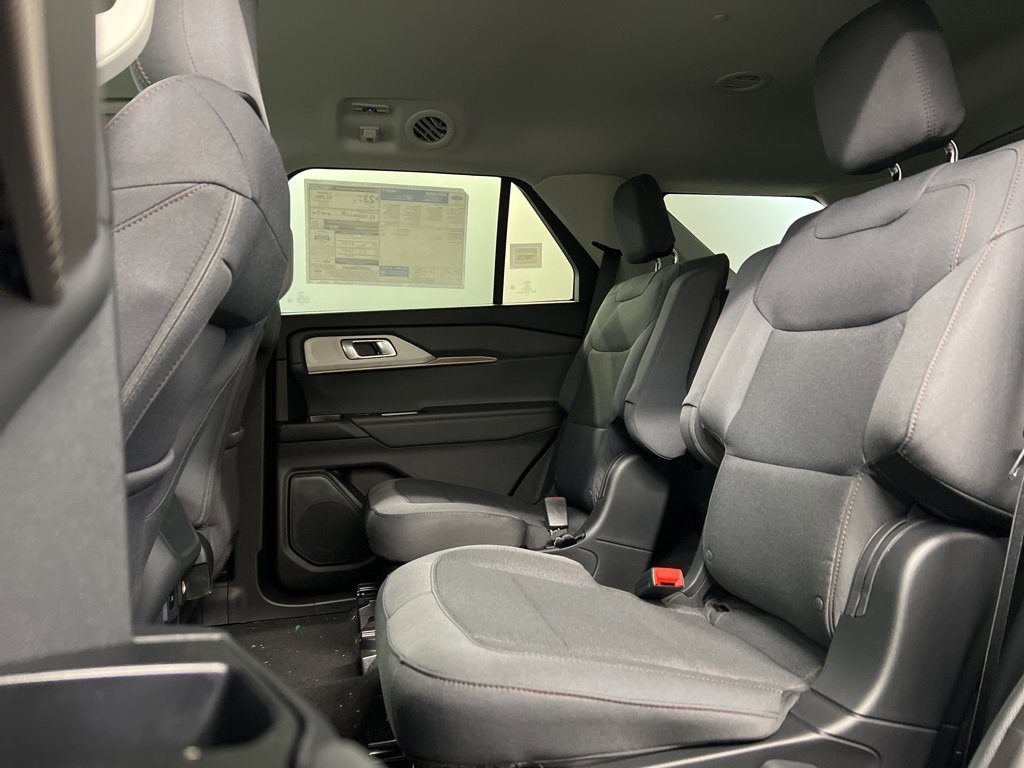 New 2026 Ford Explorer Active image 30