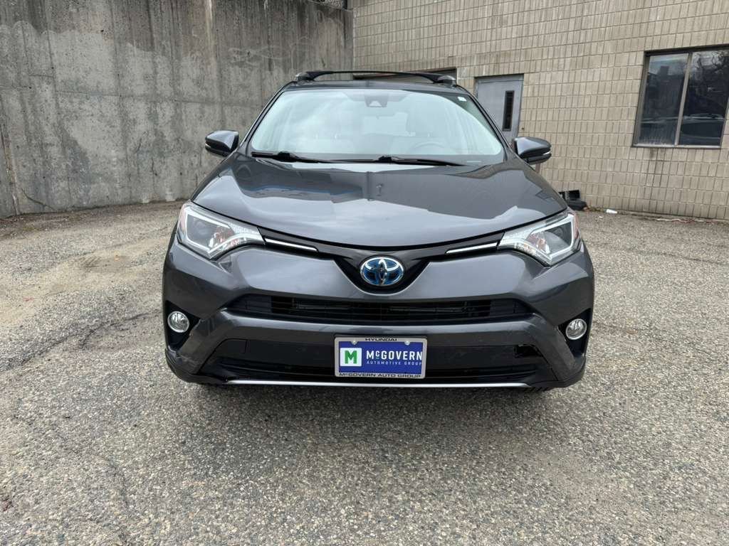 Used 2017 Toyota RAV4 XLE w/ Carpet Mat Package AWD/4WD image 8