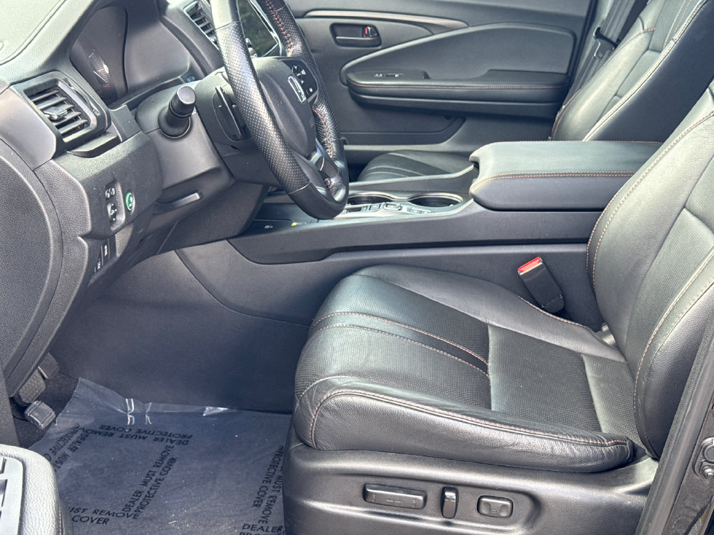 Used 2024 Honda Passport TrailSport image 12