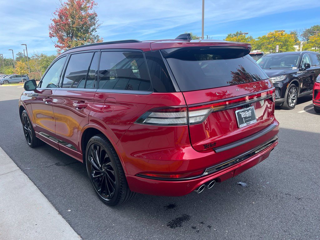 Used 2025 Lincoln Aviator Reserve w/ Equipment Group 201A AWD/4WD image 6