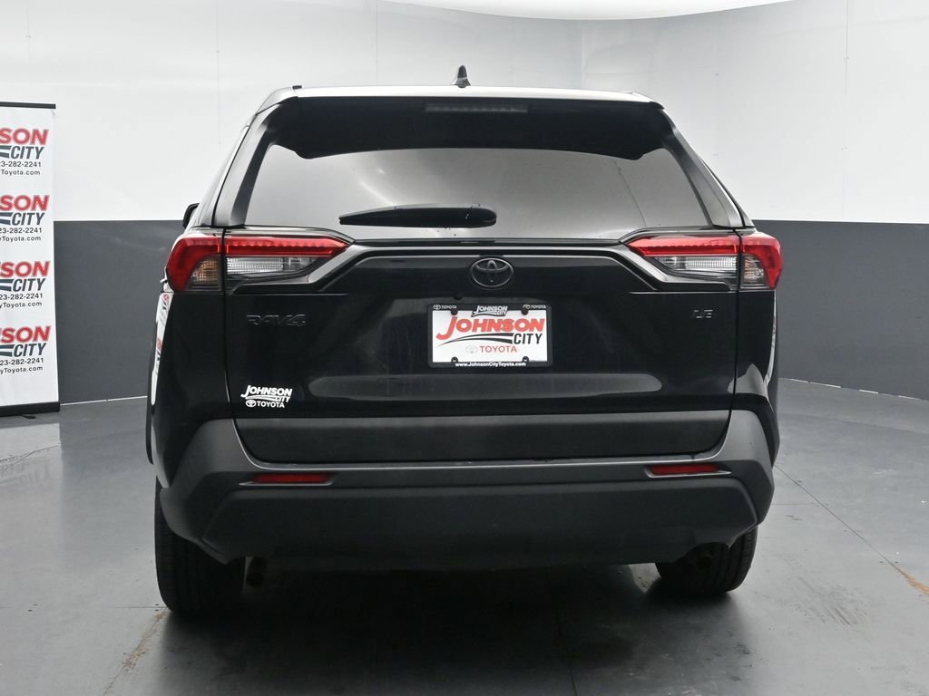 Used 2023 Toyota RAV4 LE FWD image 7
