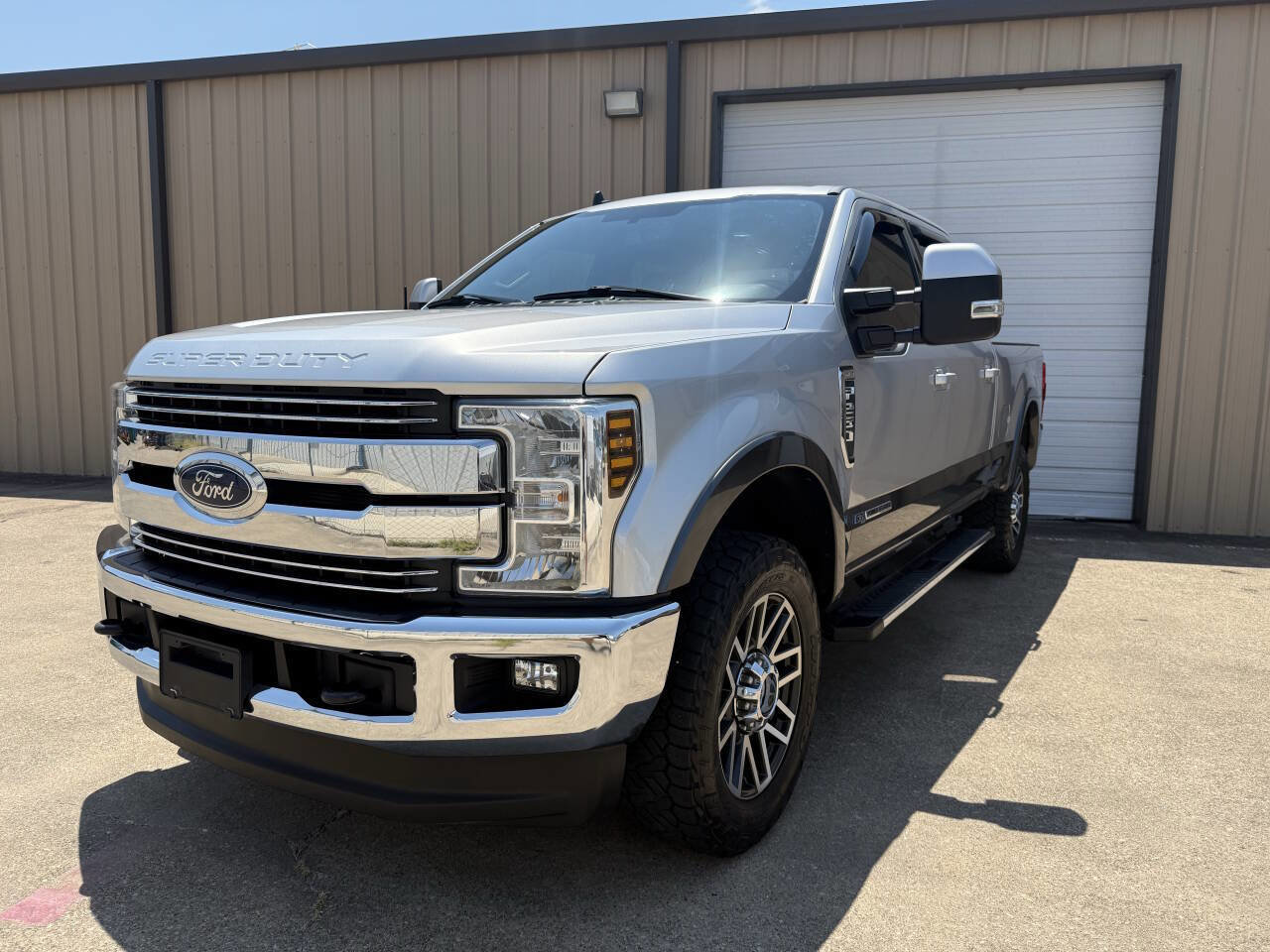Used 2019 Ford F250 Lariat w/ Lariat Value Package image 2