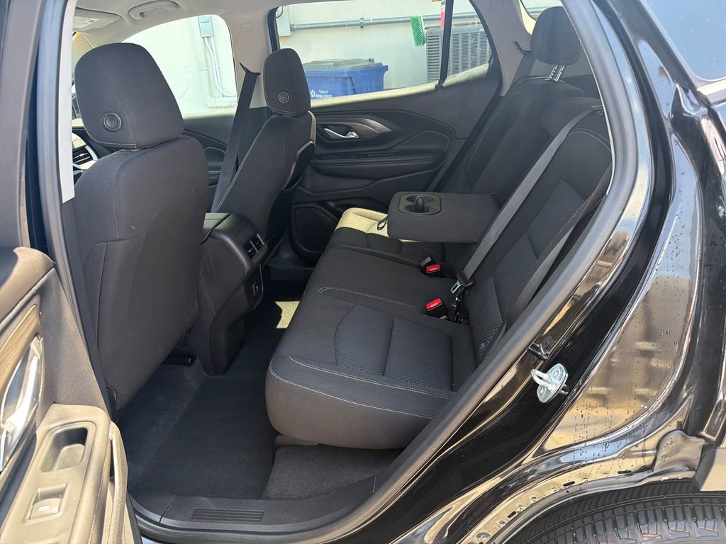 Used 2023 GMC Terrain SLE FWD image 25