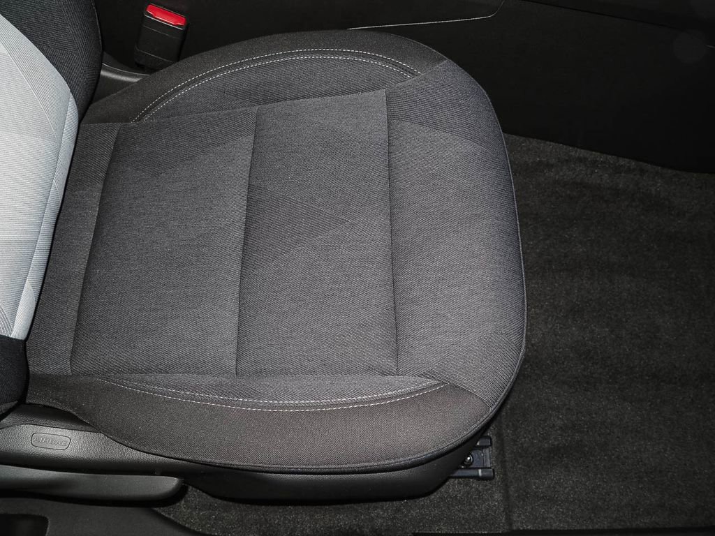 Certified 2024 Chevrolet Trax LS w/ LS Convenience Package image 18