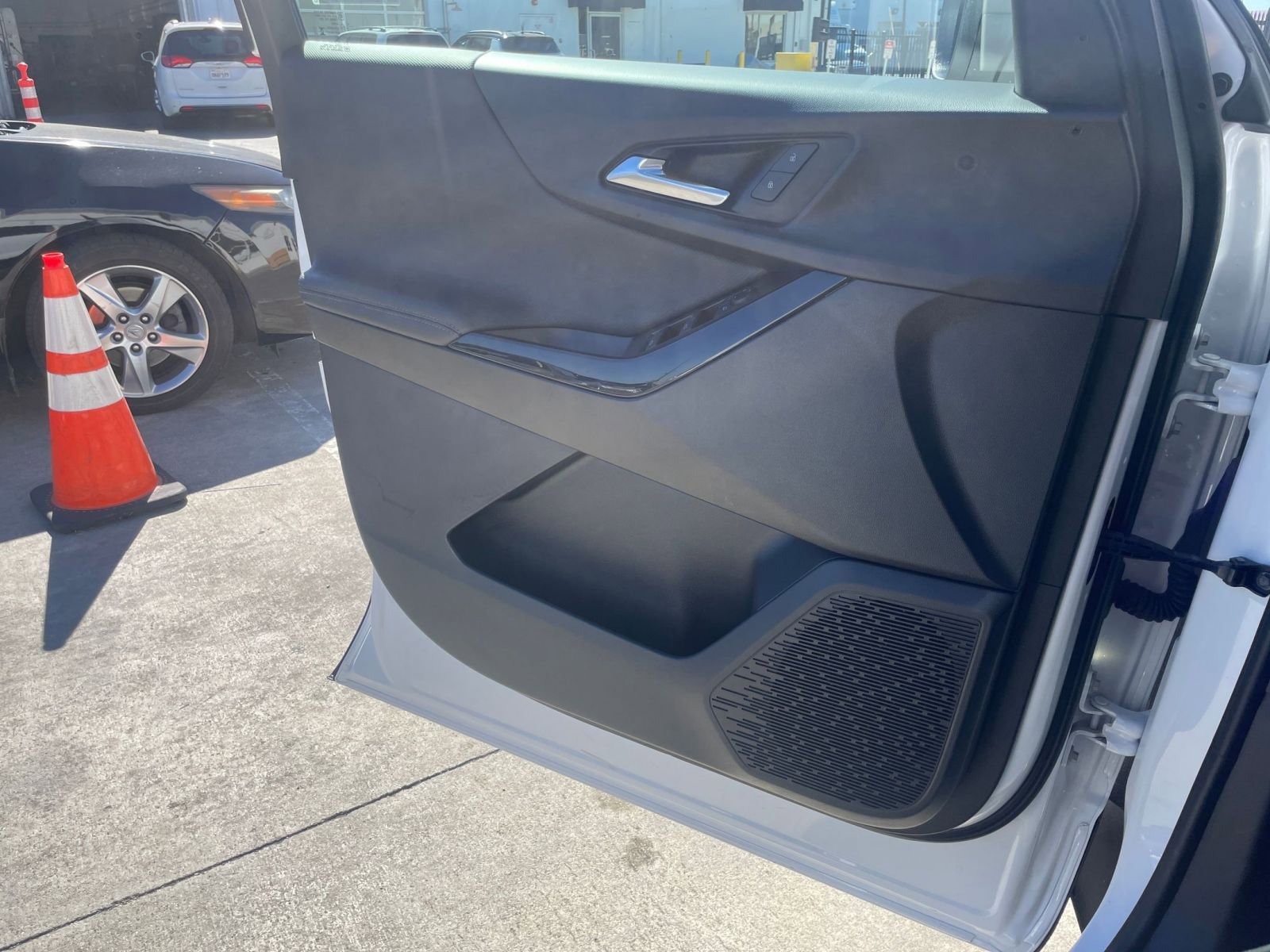 Used 2025 Chevrolet Equinox LT image 20