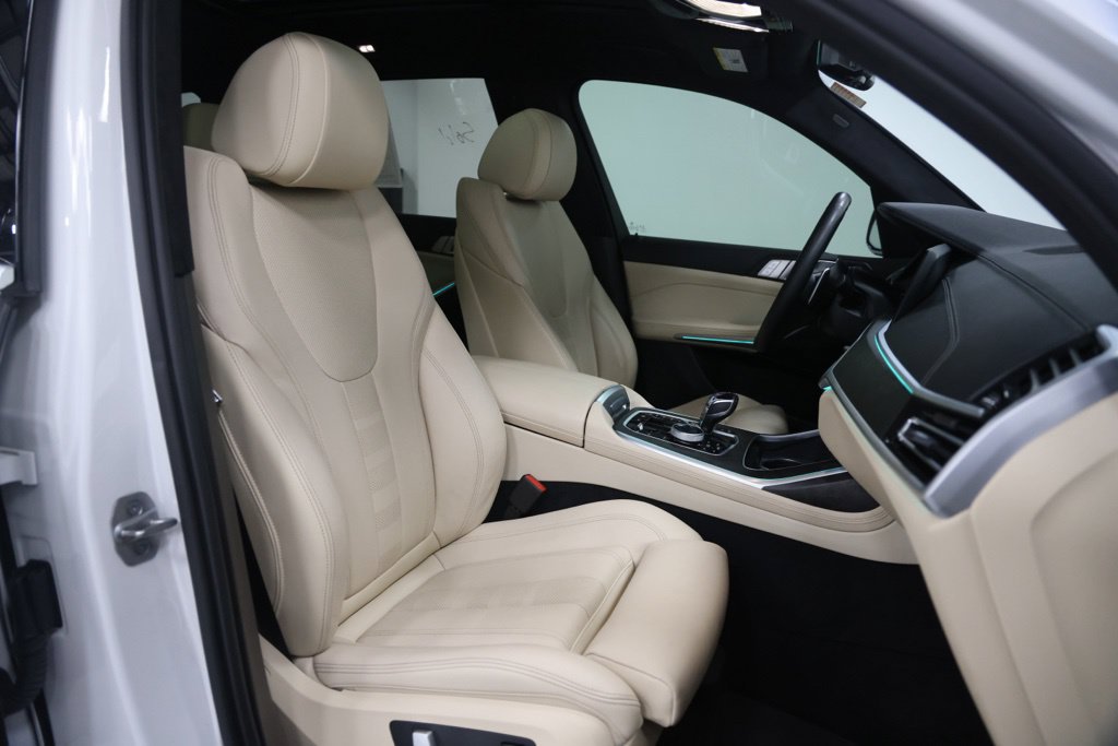Used 2022 BMW X7 xDrive40i w/ Executive Package AWD/4WD image 16