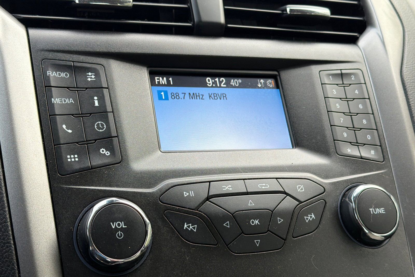 Used 2020 Ford Fusion S image 17