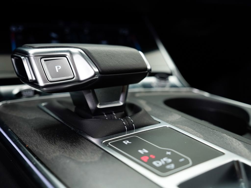 Certified 2025 Audi A6 Premium Plus w/ Premium Plus Package AWD/4WD image 16