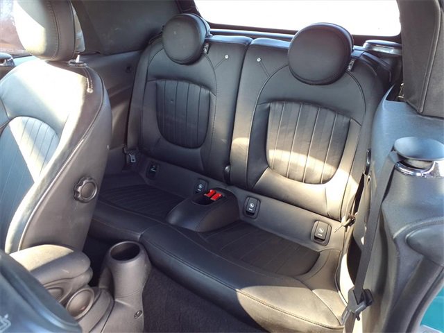 Used 2019 MINI Cooper S w/ Signature Upholstery Package image 19