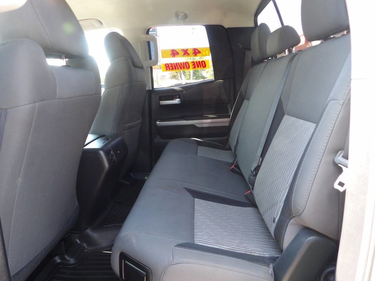 Used 2016 Toyota Tundra SR5 image 8