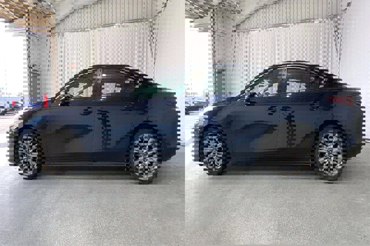 Used 2019 MAZDA MAZDA3 AWD Sedan w/ Preferred Package image 26