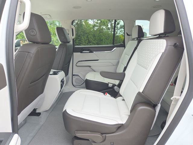 New 2026 GMC Acadia Denali w/ Super Cruise Package FWD image 9