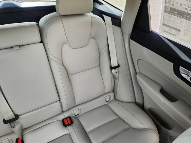 New 2026 Volvo XC60 B5 Ultra w/ Protection Package Premier AWD/4WD image 15
