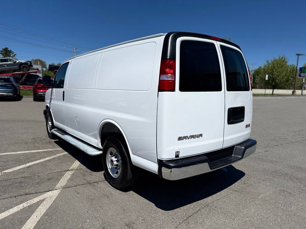Certified 2025 GMC Savana 2500 w/ Driver Convenience Package RWD image 4