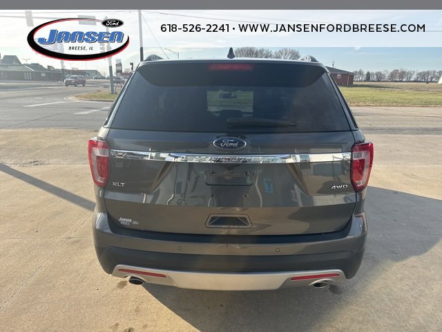 Used 2017 Ford Explorer XLT w/ Equipment Group 202A image 5